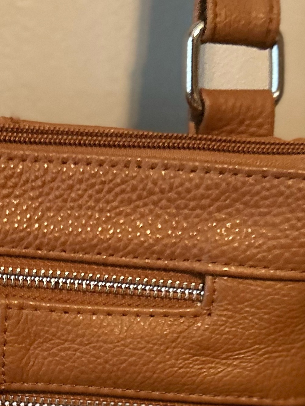 Leather crossbody - Picture 4 of 11